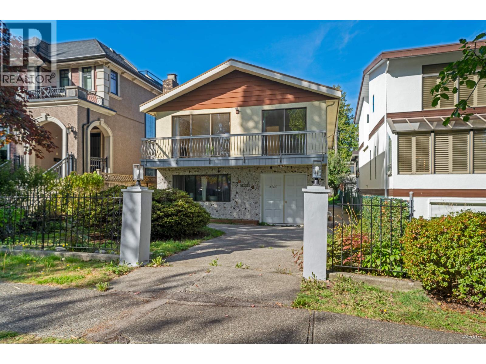 4565 W 9th Ave, Vancouver, BC V6R 2E2