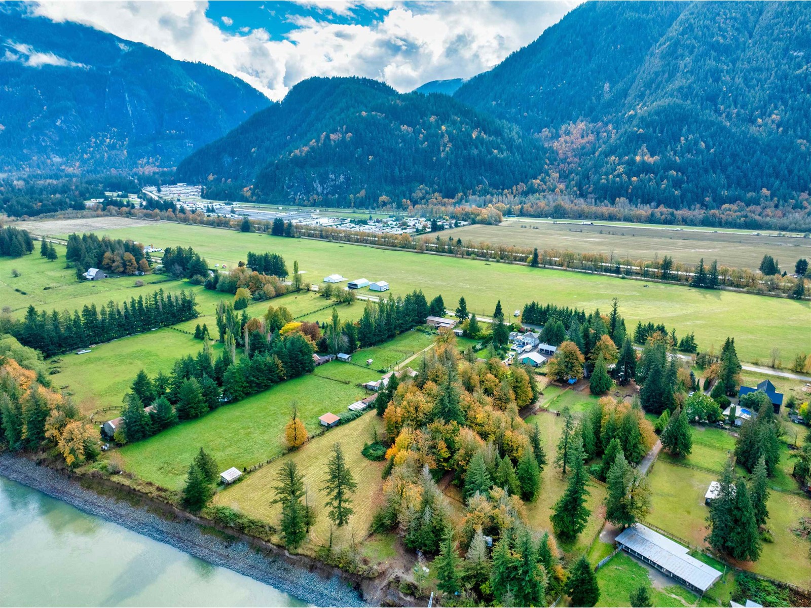 62525 Airport Roadhope, Hope, BC V0X 1L2