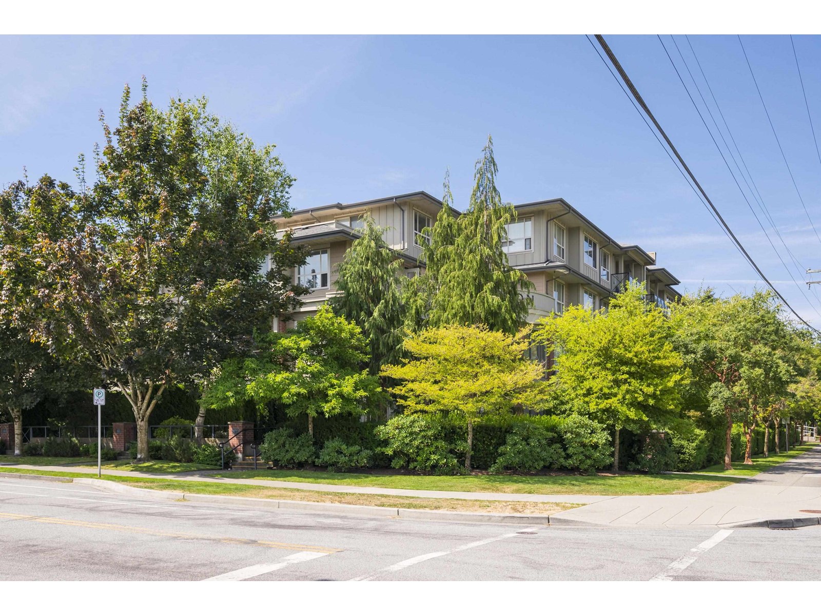 1787 154 Street Unit 205, Surrey, BC V4A 4S1