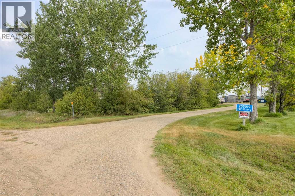APT 4, Rural Lethbridge County, AB T0K 0T0