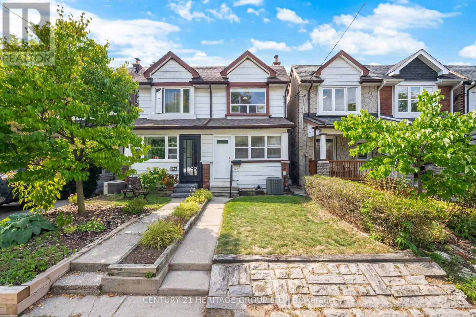 126 Watson Ave, Toronto, ON M6S 4E1