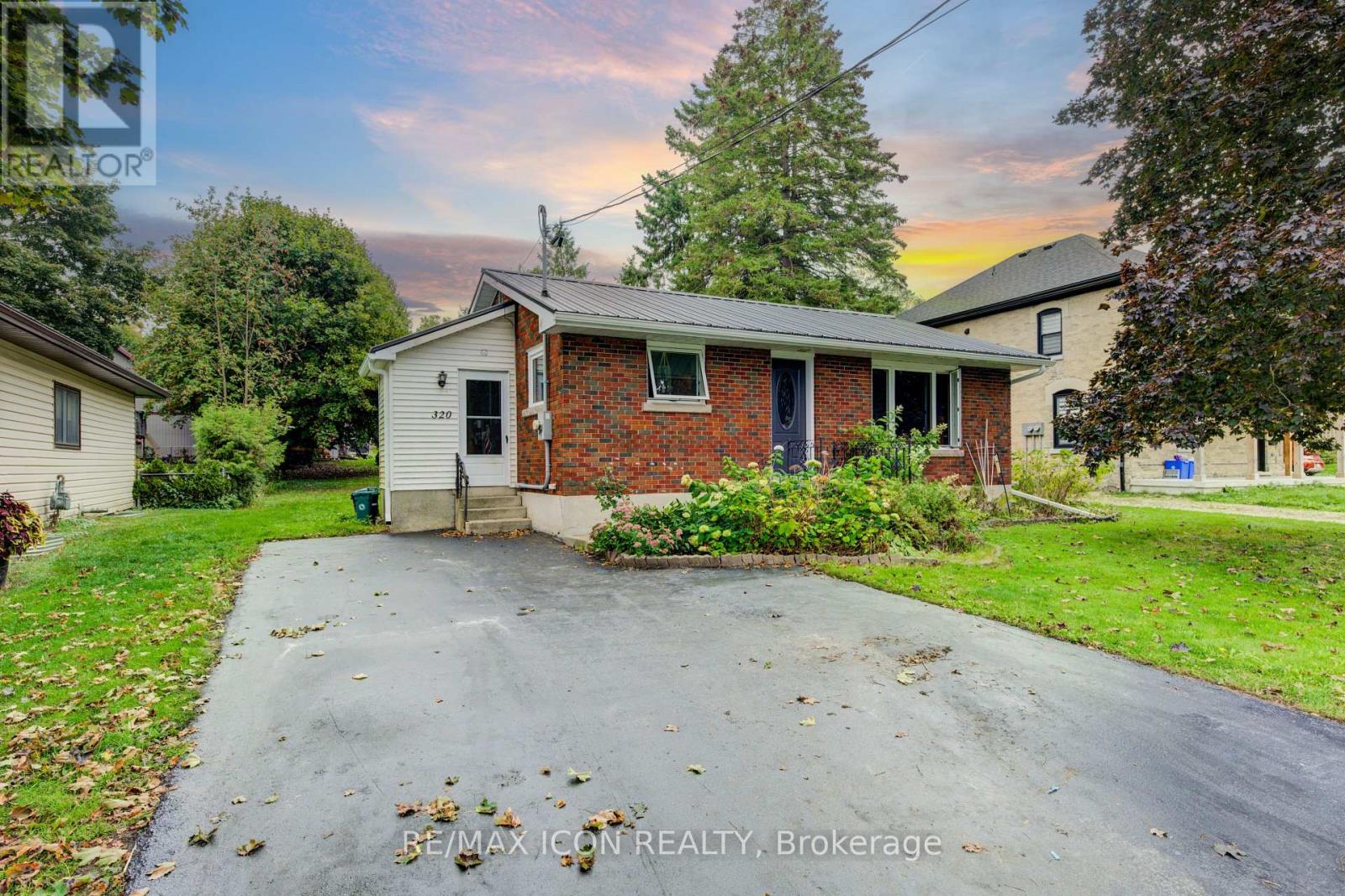 320 William St, Wellington North, ON N0G 2L3