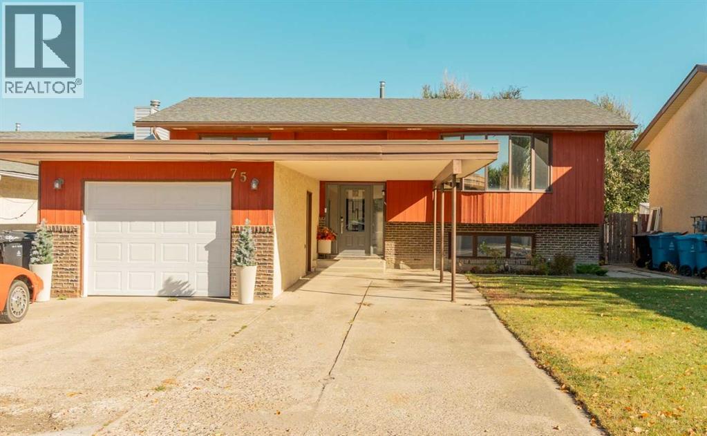 75 Oxford Rd W, Lethbridge, AB T1K 4V6