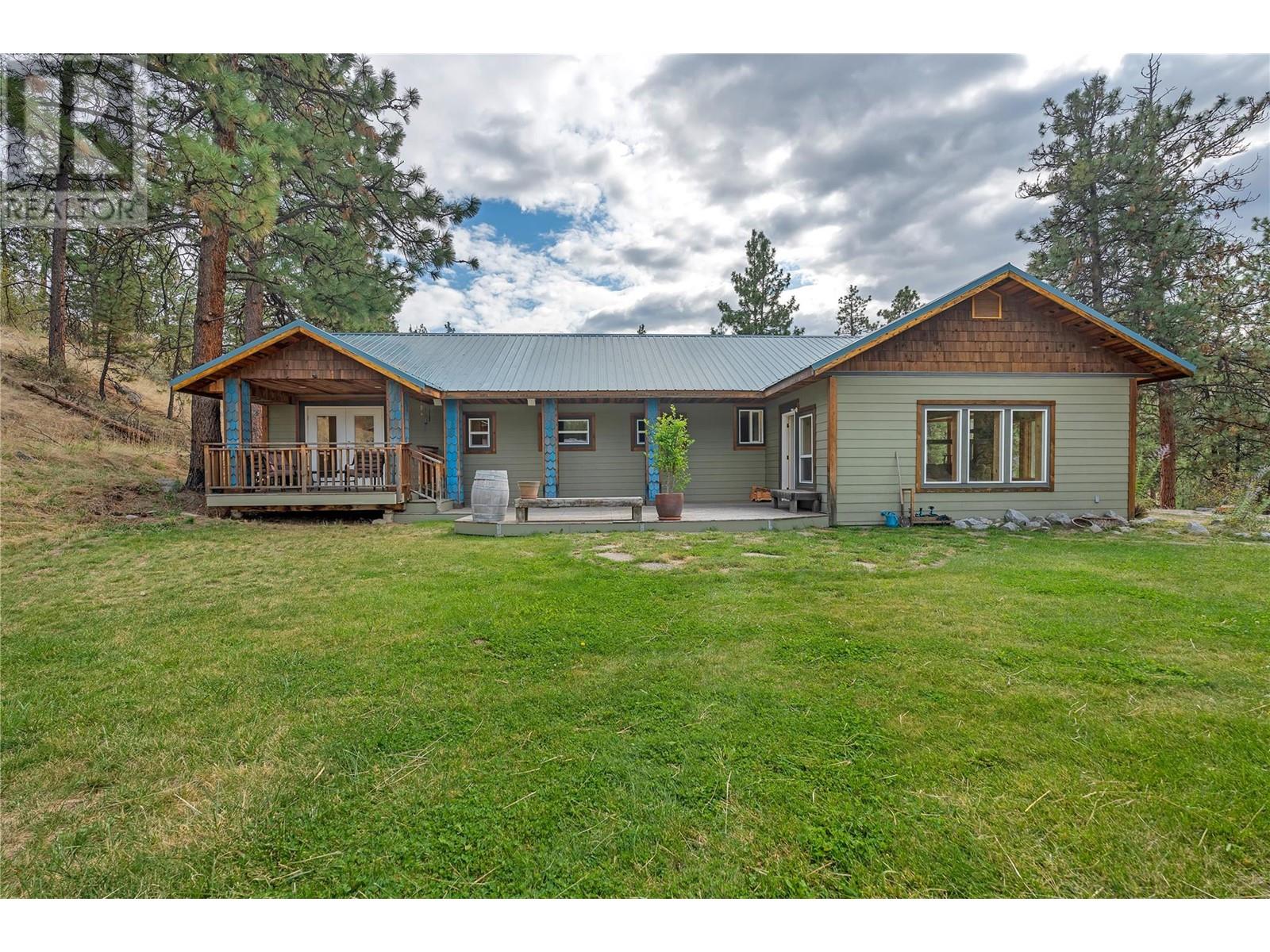 28 Deans Rd, Summerland, BC V0H 1Z8