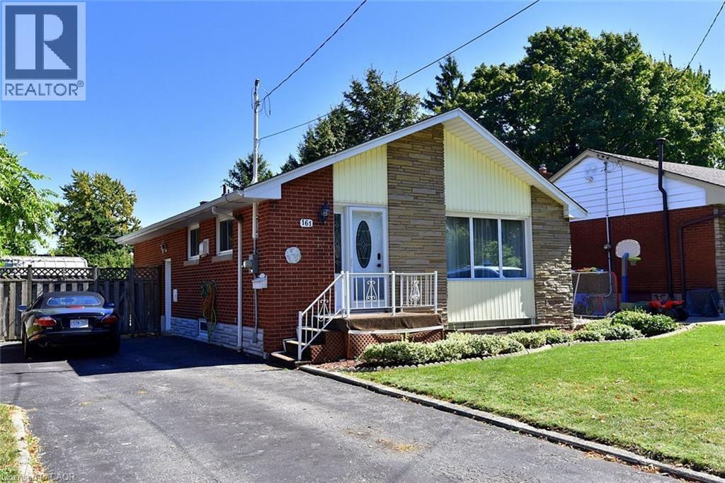 161 Kings Forest Dr, Hamilton, ON L8T 4K2