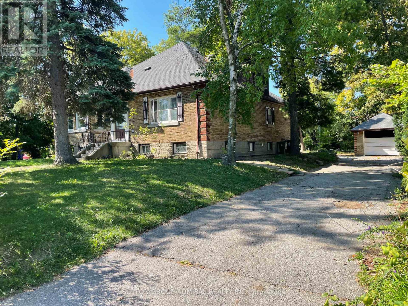 2 Botfield Ave, Toronto Islington-city Centre West, ON M9B 4C7