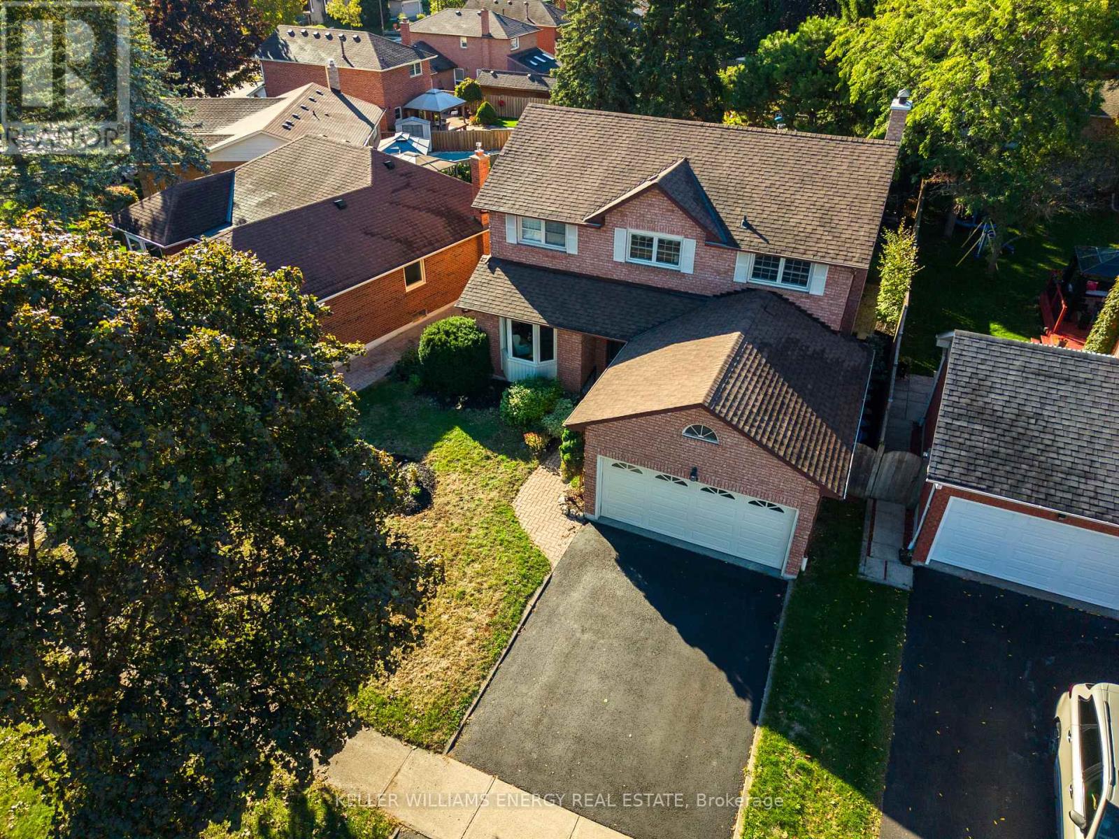54 Canadian Oaks Dr, Whitby Blue Grass Meadows, ON L1N 6W8