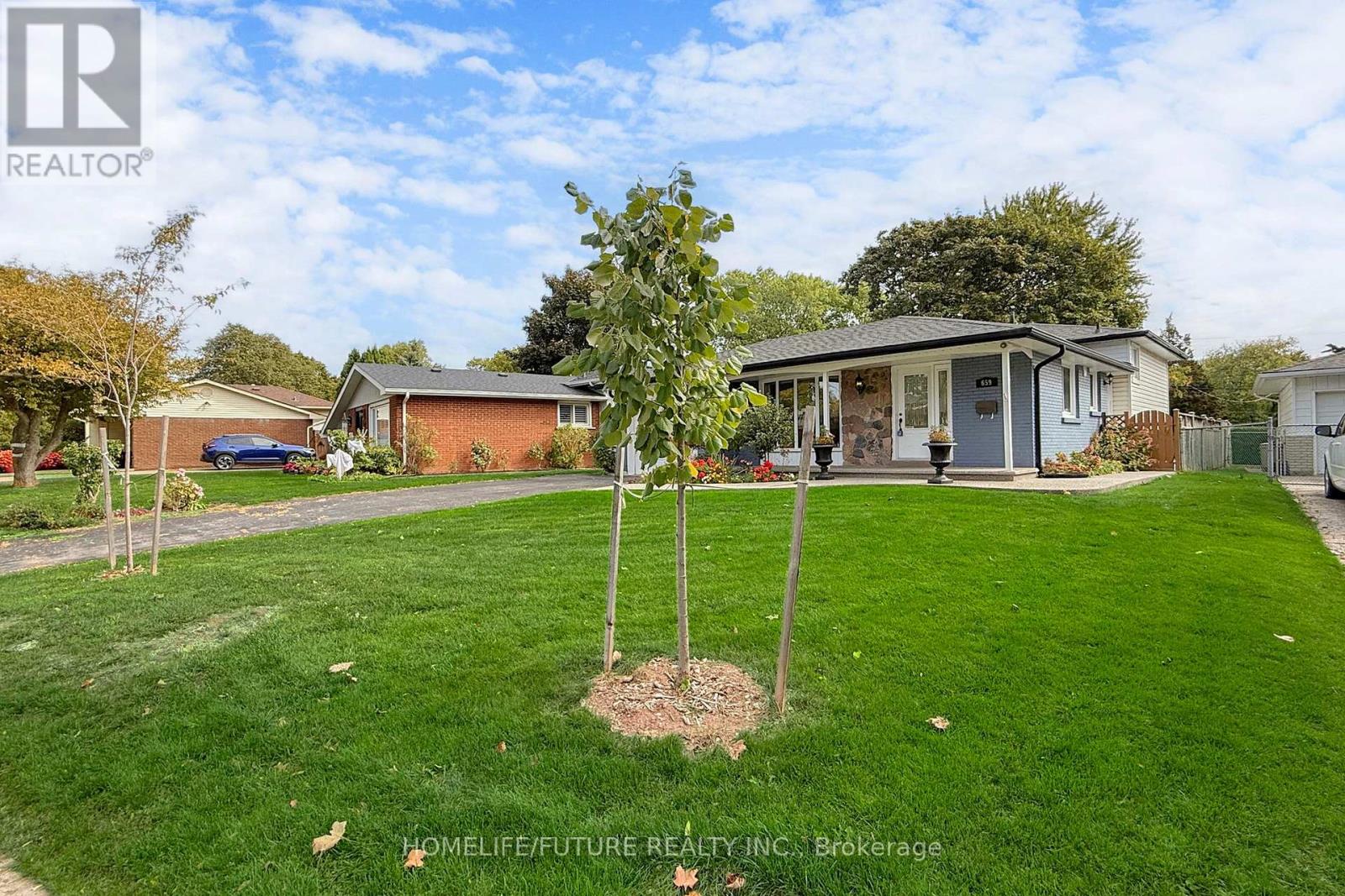 659 Bridle Wood, Burlington, ON L7L 4E2
