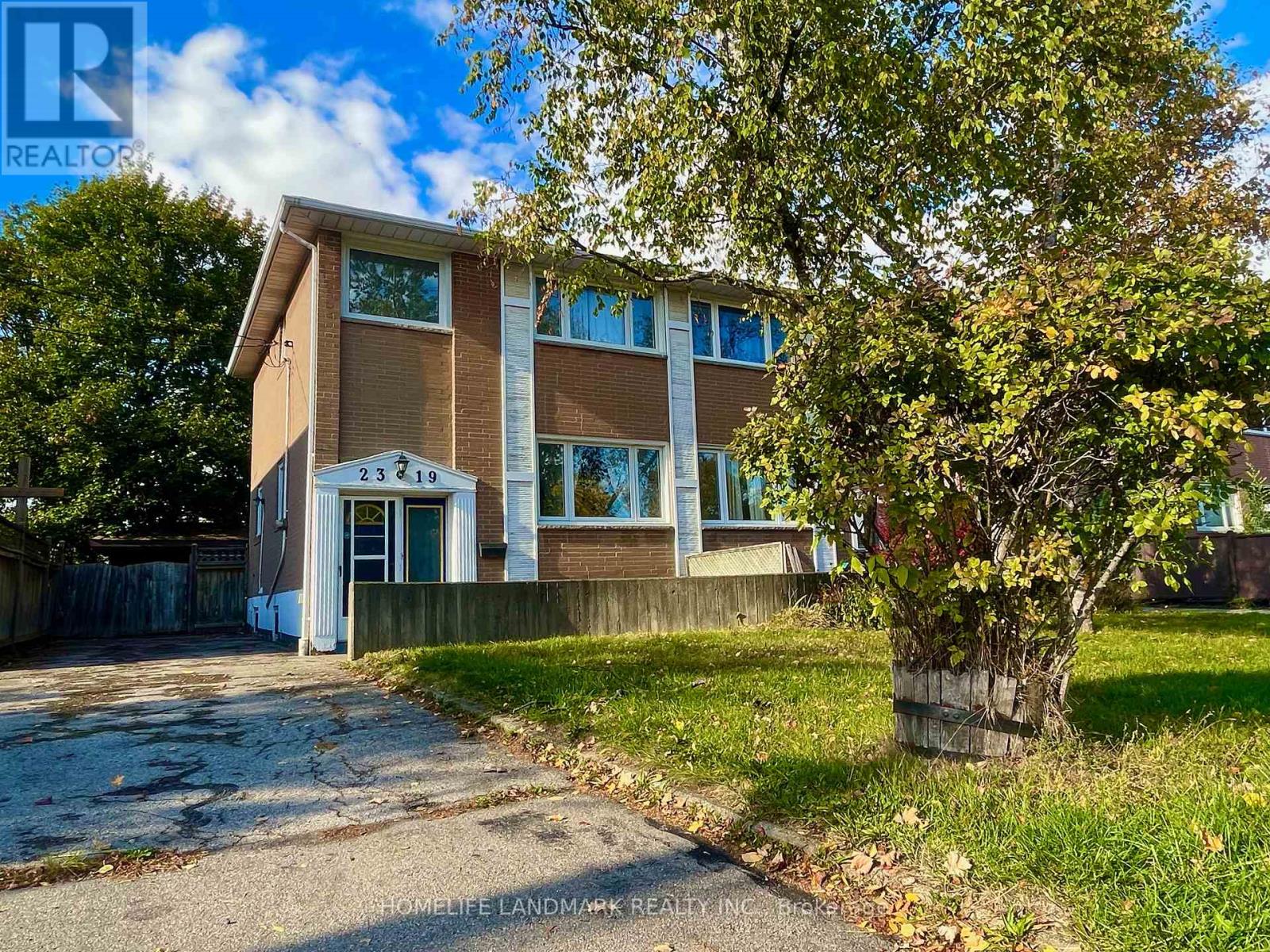 2319 Barclay Rd, Burlington, ON L7R 2B7