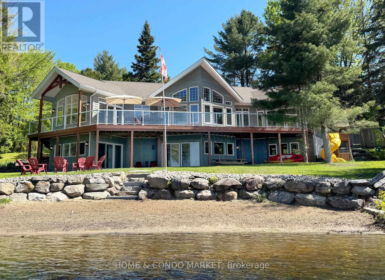 14 Charles Ave, McKellar, ON P2A 0B4