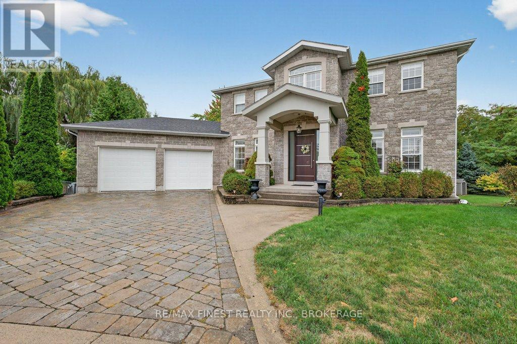 247 Honeywood Ave, Kingston, ON K7K 7L4
