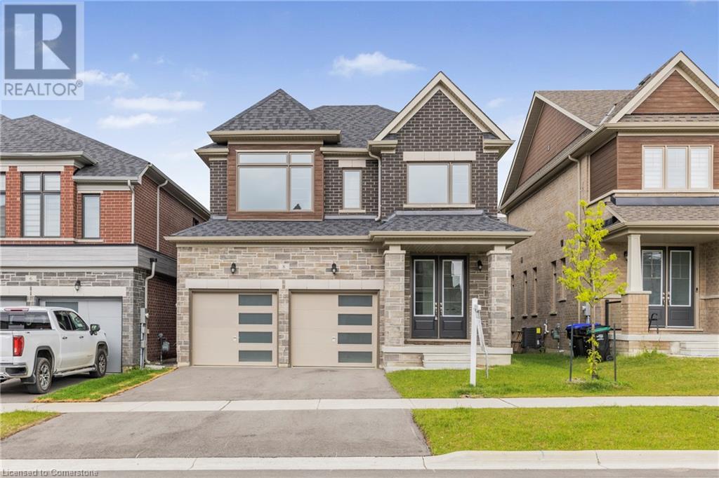 8 Daisy St, Midhurst, ON L9X 2C5