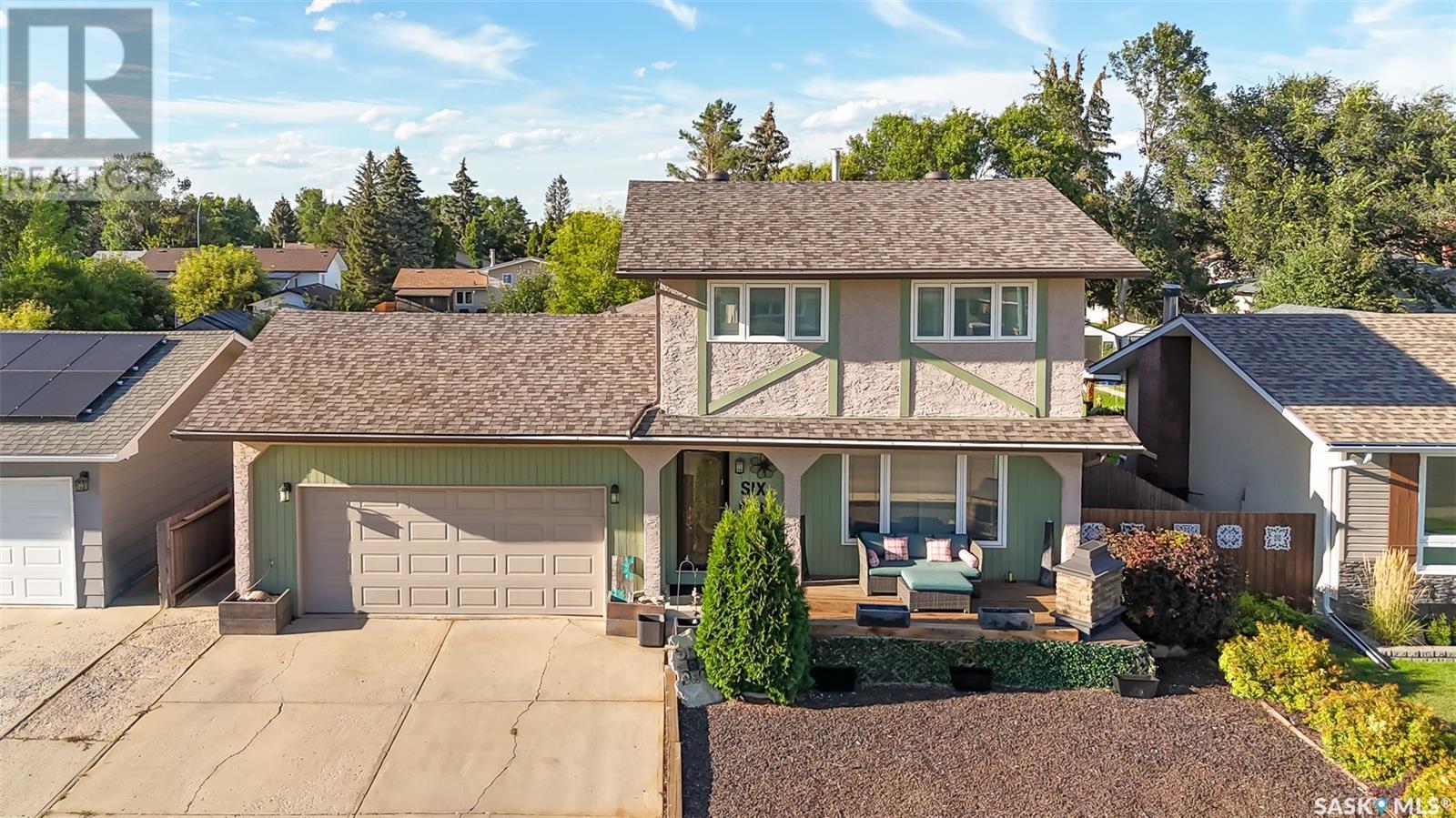 6 Aster Cres, Moose Jaw, SK S6J 1A7