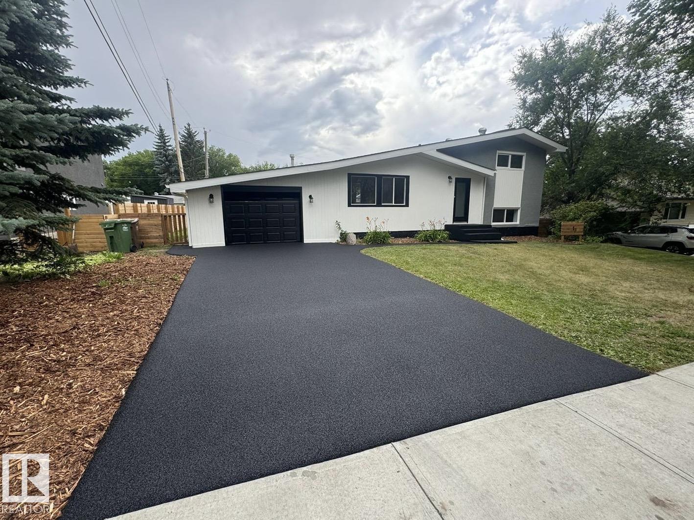 1 Sylvan Dr, St. Albert, AB T8N 0G7