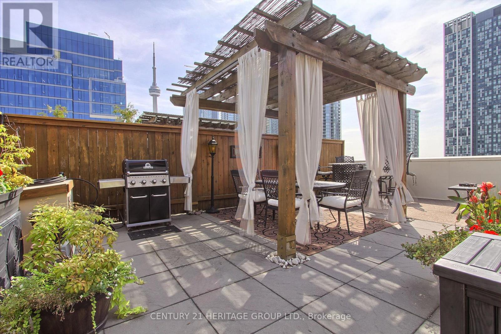 550 Front St W Ph6 St, Toronto, ON M5V 3N5