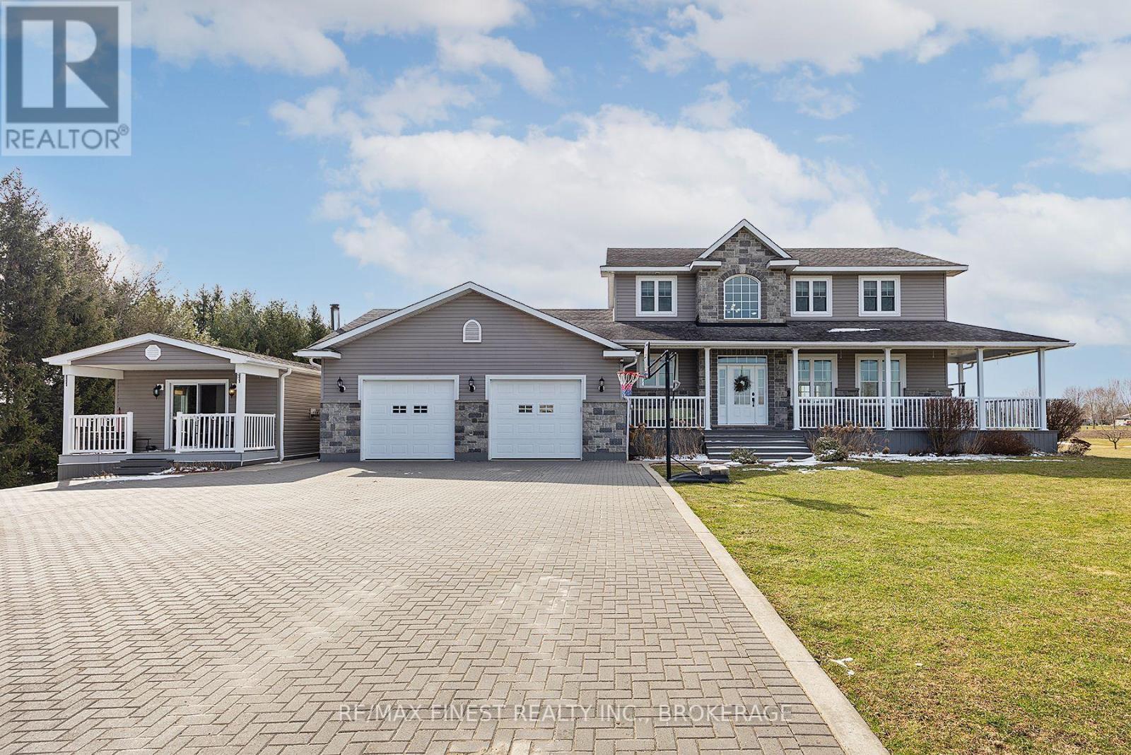 29 Cummings Rd, Elizabethtown-Kitley, ON K0E 1M0