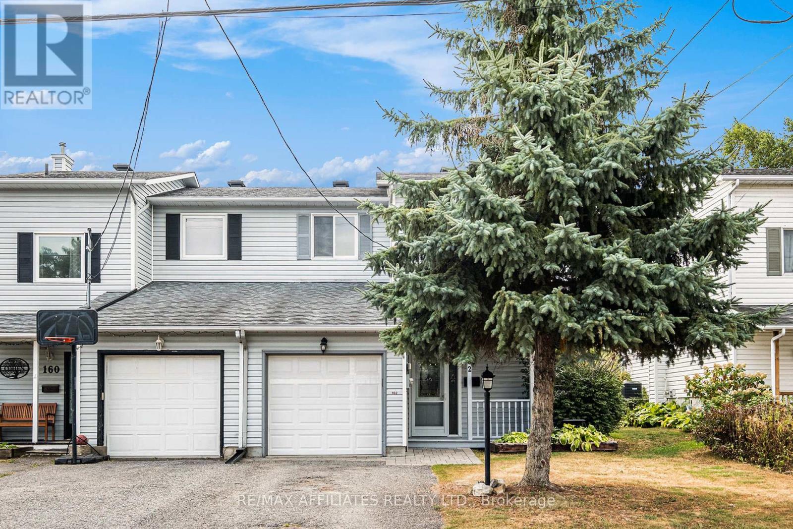162 Morris St, Carleton Place, ON K7C 4N2