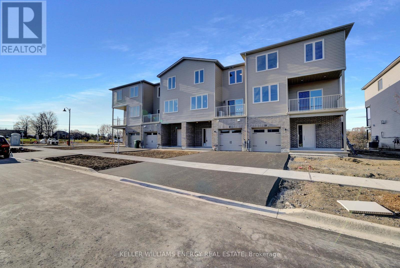 17 Markland Ave, Prince Edward County Picton Ward, ON K0K 2T0