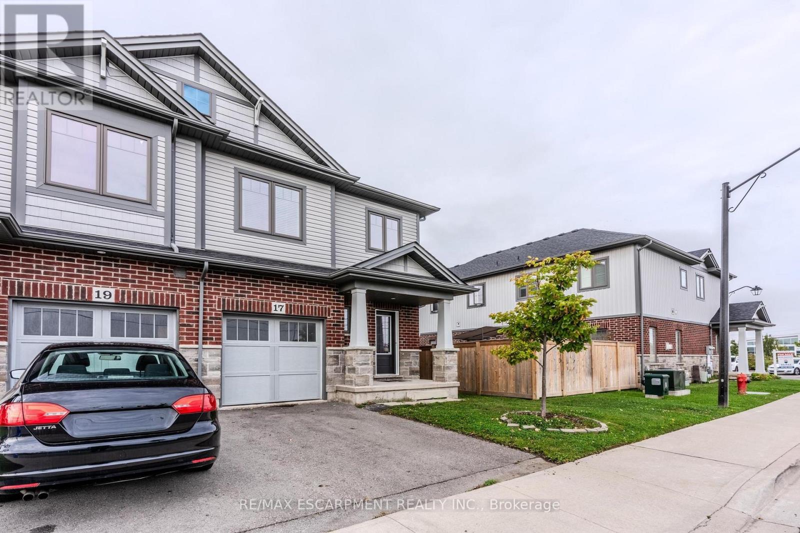 17 Severino Cir, West Lincoln, ON L0R 2A0