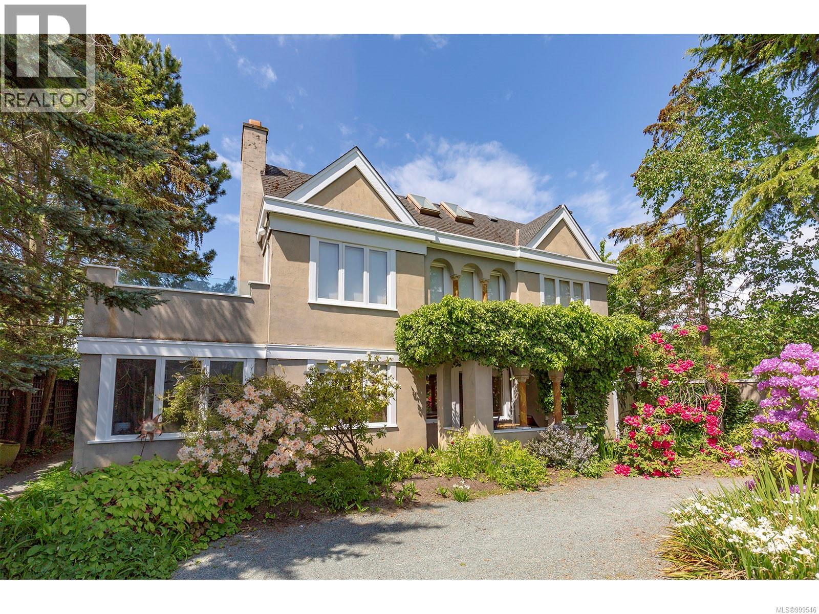 215 Mary St, Victoria, BC V9A 3V8