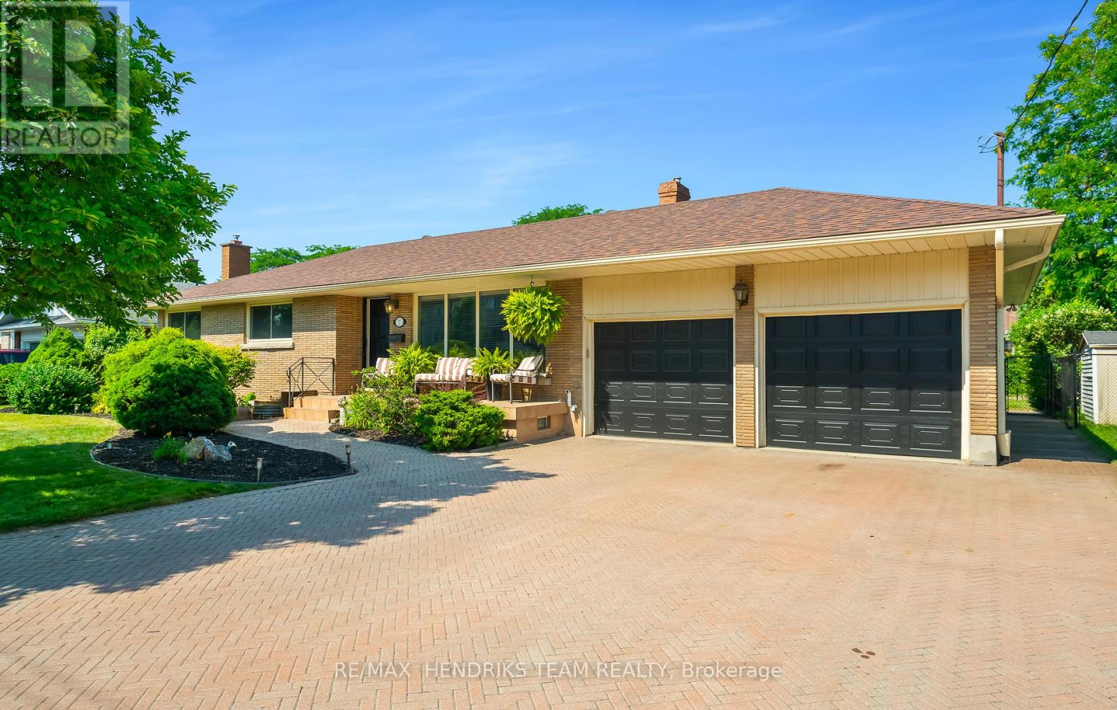 7 Kamla Dr, St. Catharines, ON L2M 3J9