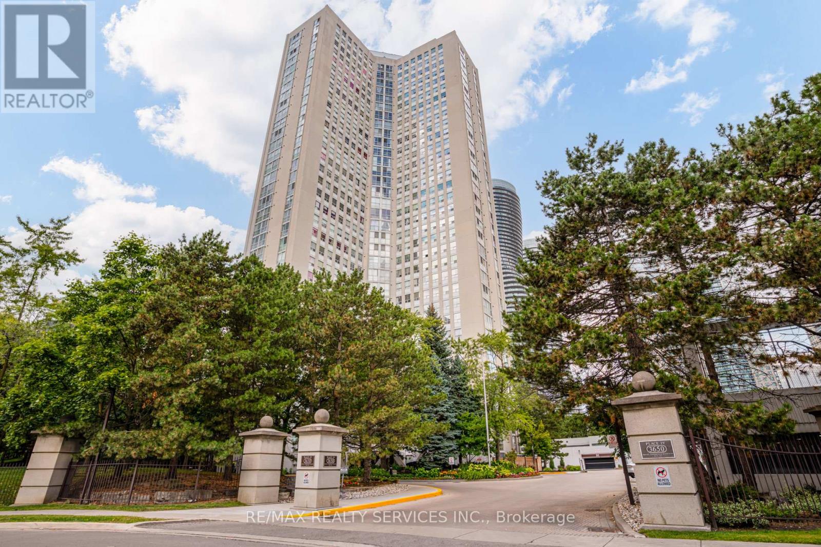 1508 3650 Kaneff Cres, Mississauga, ON L5A 4A1