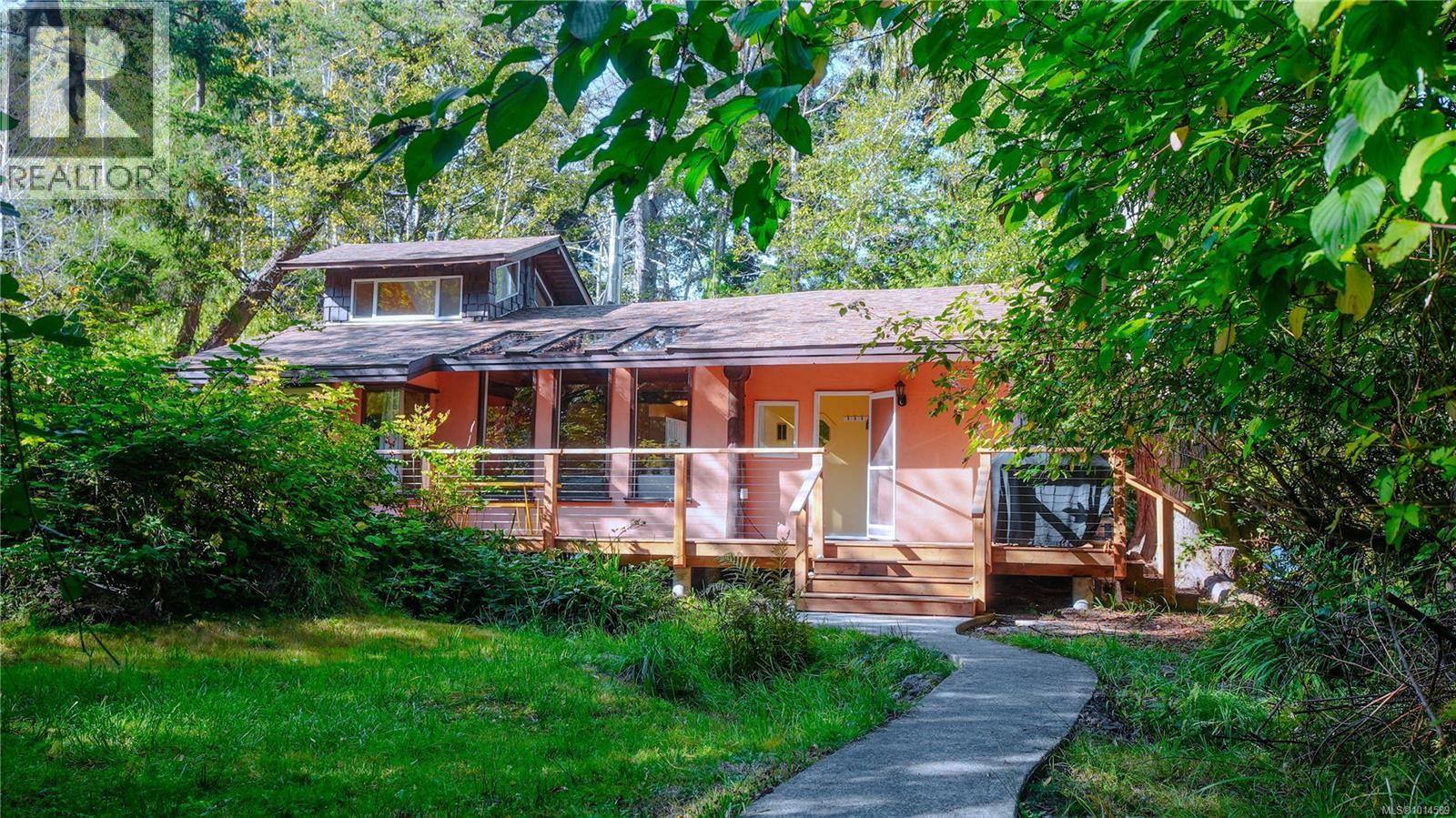 5065 Sandpiper Rd, Hornby Island, BC V0R 1Z0