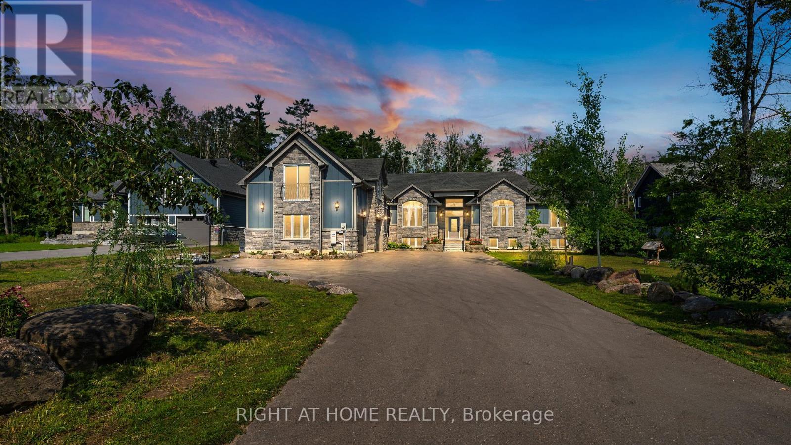 3500 Crescent Harbour Rd, Innisfil, ON L9S 2Y8