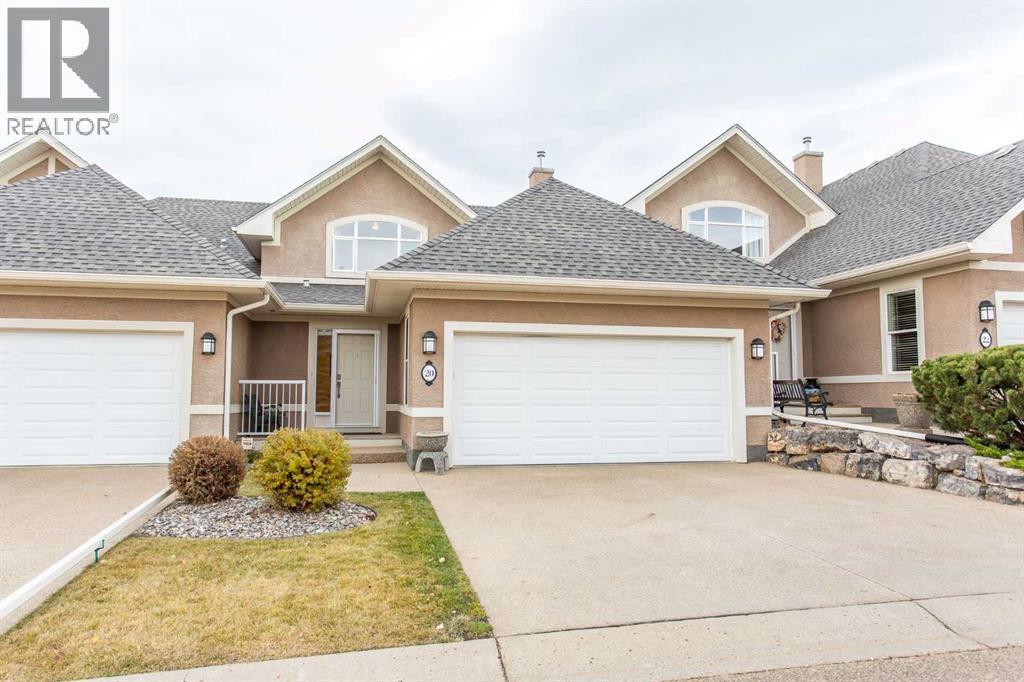 20 Cranna Cv, Lacombe, AB T4L 2N7