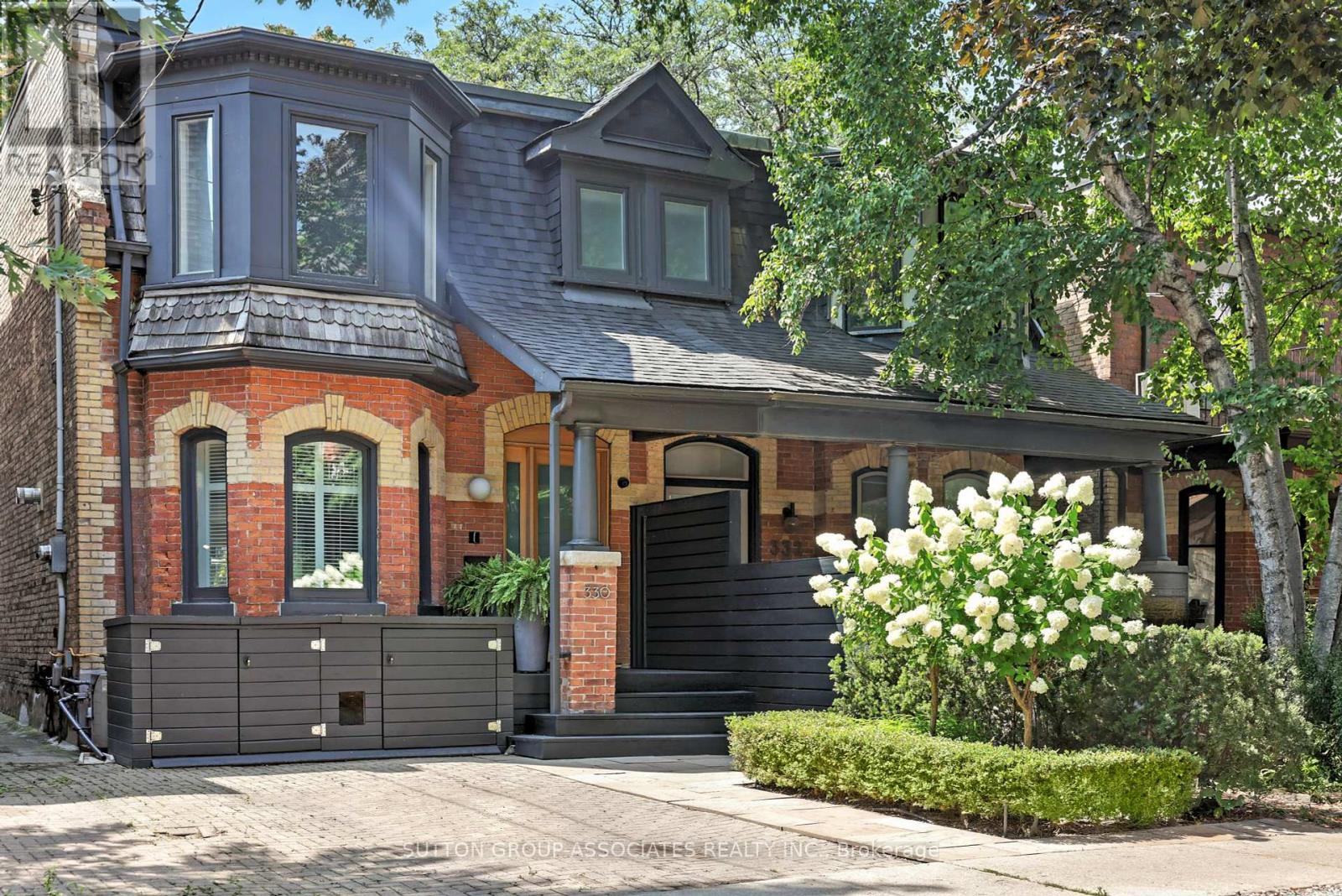 330 Markham St, Toronto, ON M6G 2K9