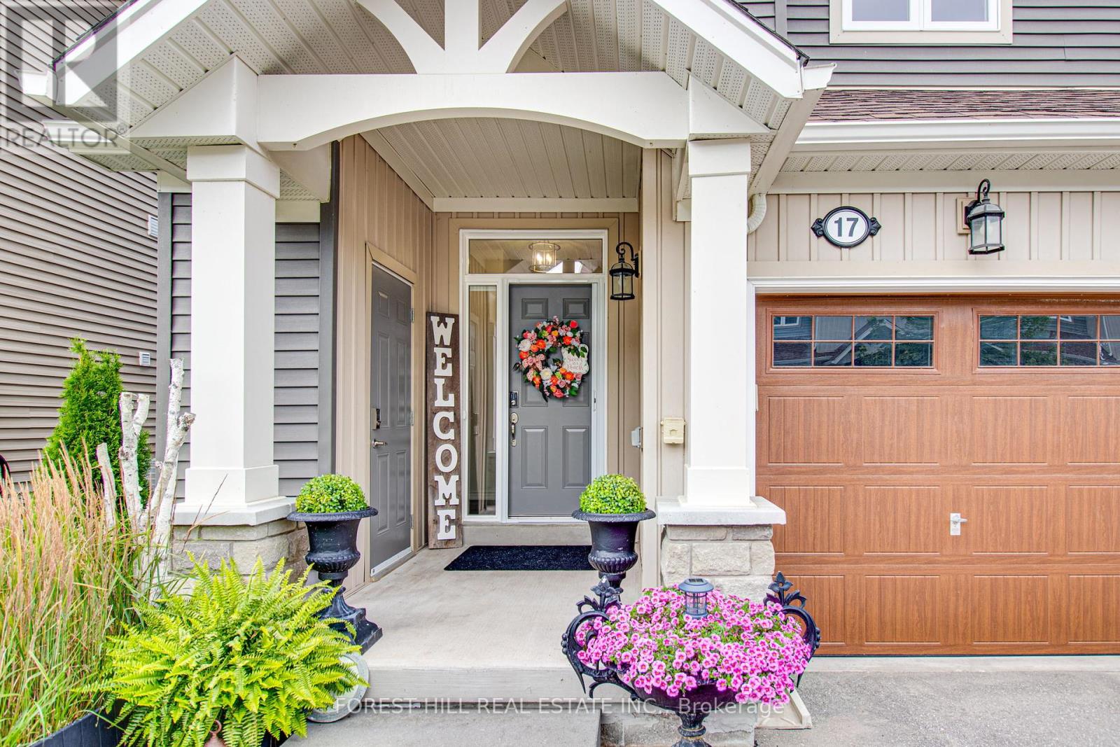 17 Gregory Ave, Collingwood, ON L9Y 0Z5