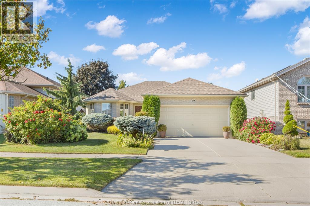 39 Windfield Cres, Chatham, ON N7L 5L3