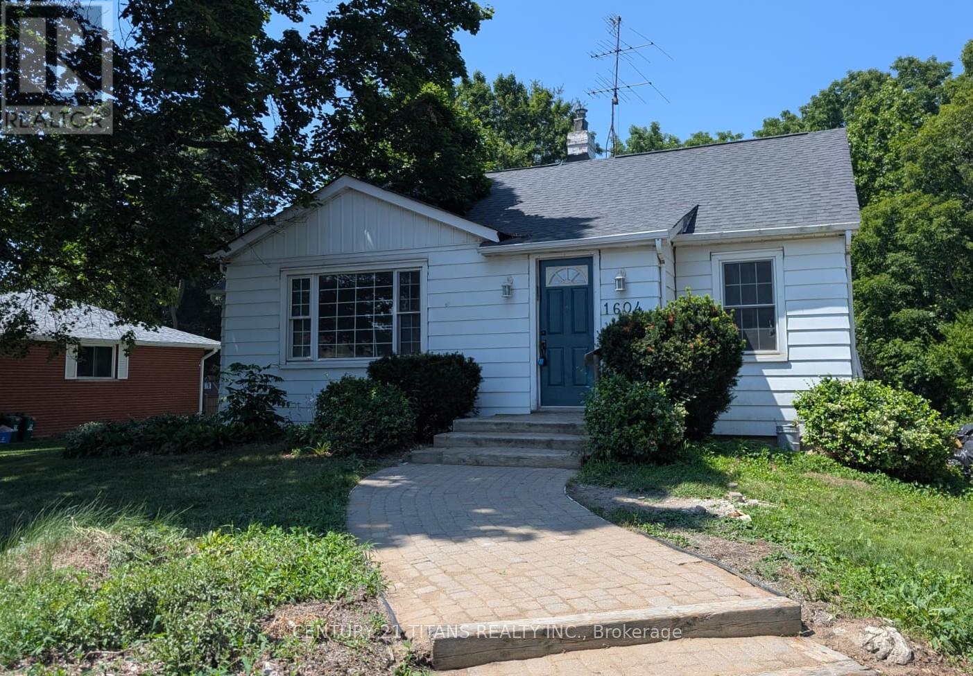 1604 Hwy 2 Rd, Clarington, ON L1E 2R7
