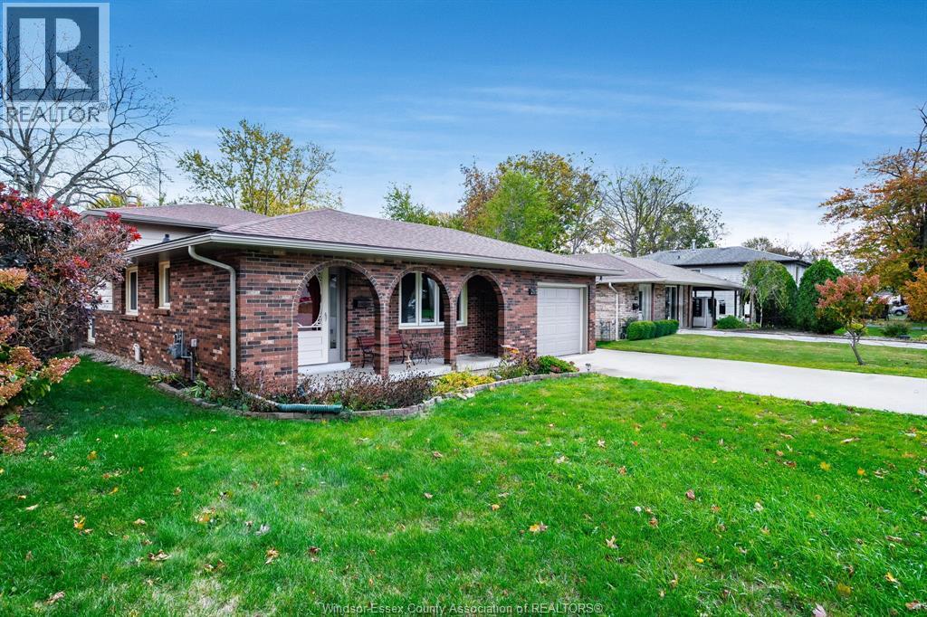 265 Stonehedge, Kingsville, ON N9Y 3L5