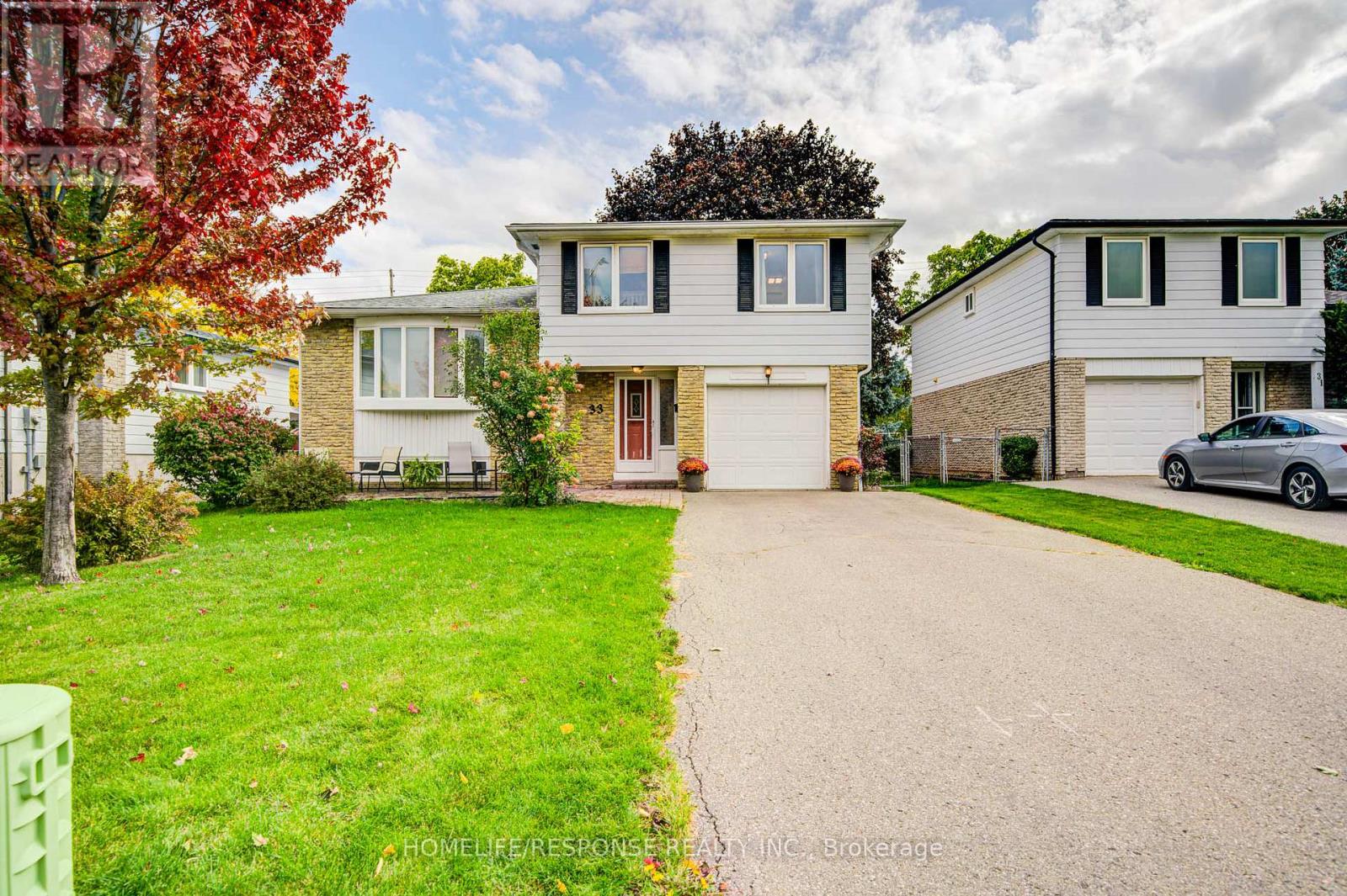 33 Groveland Cres, Brampton, ON L6S 1L1