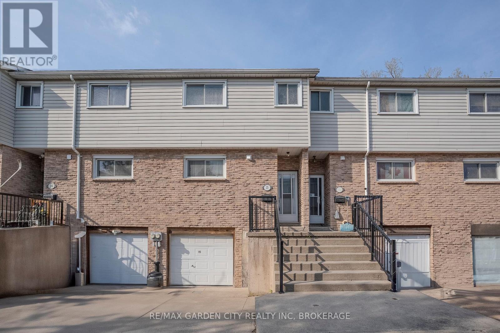 15 149 St Catharines St, West Lincoln, ON L0R 2A0