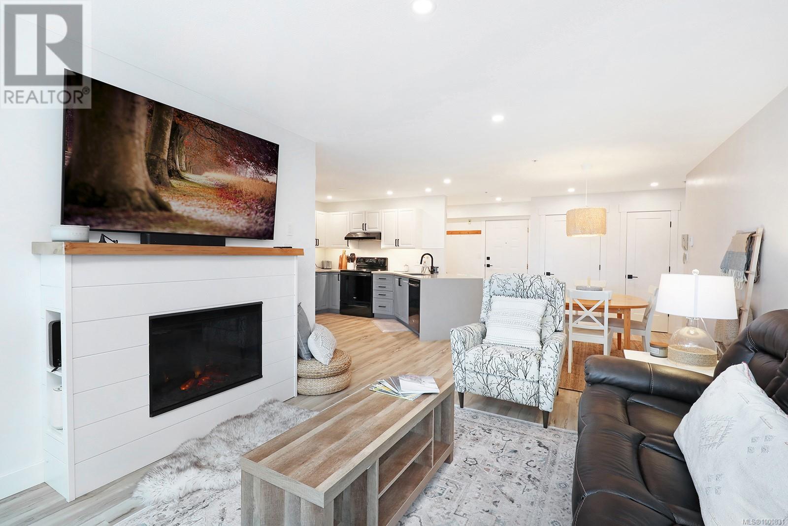 1320 Henry Rd Unit 212 Rd, Courtenay, BC V0P 1N0