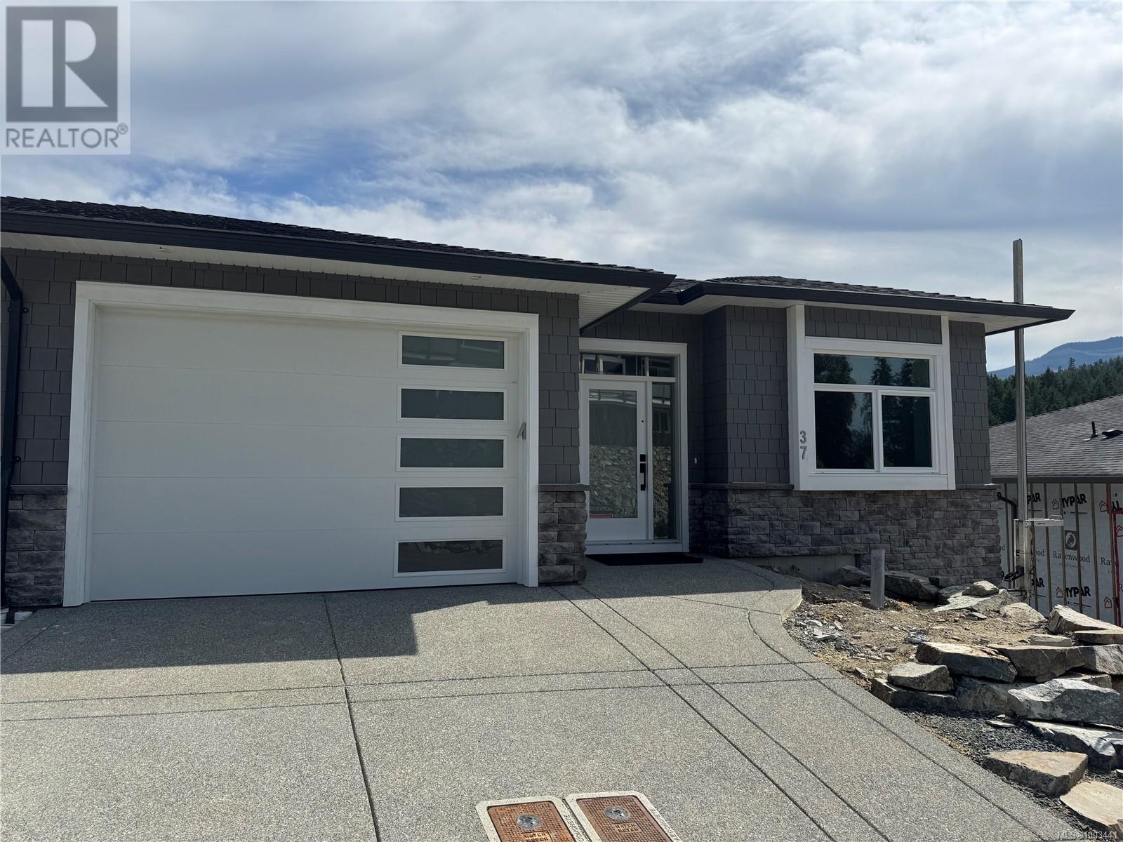 626 Farrell Rd Unit 37 Rd, Ladysmith, BC V9G 0A2