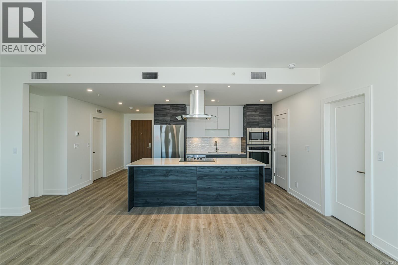 1628 Store St Unit 905 St, Victoria, BC V8W 0H1