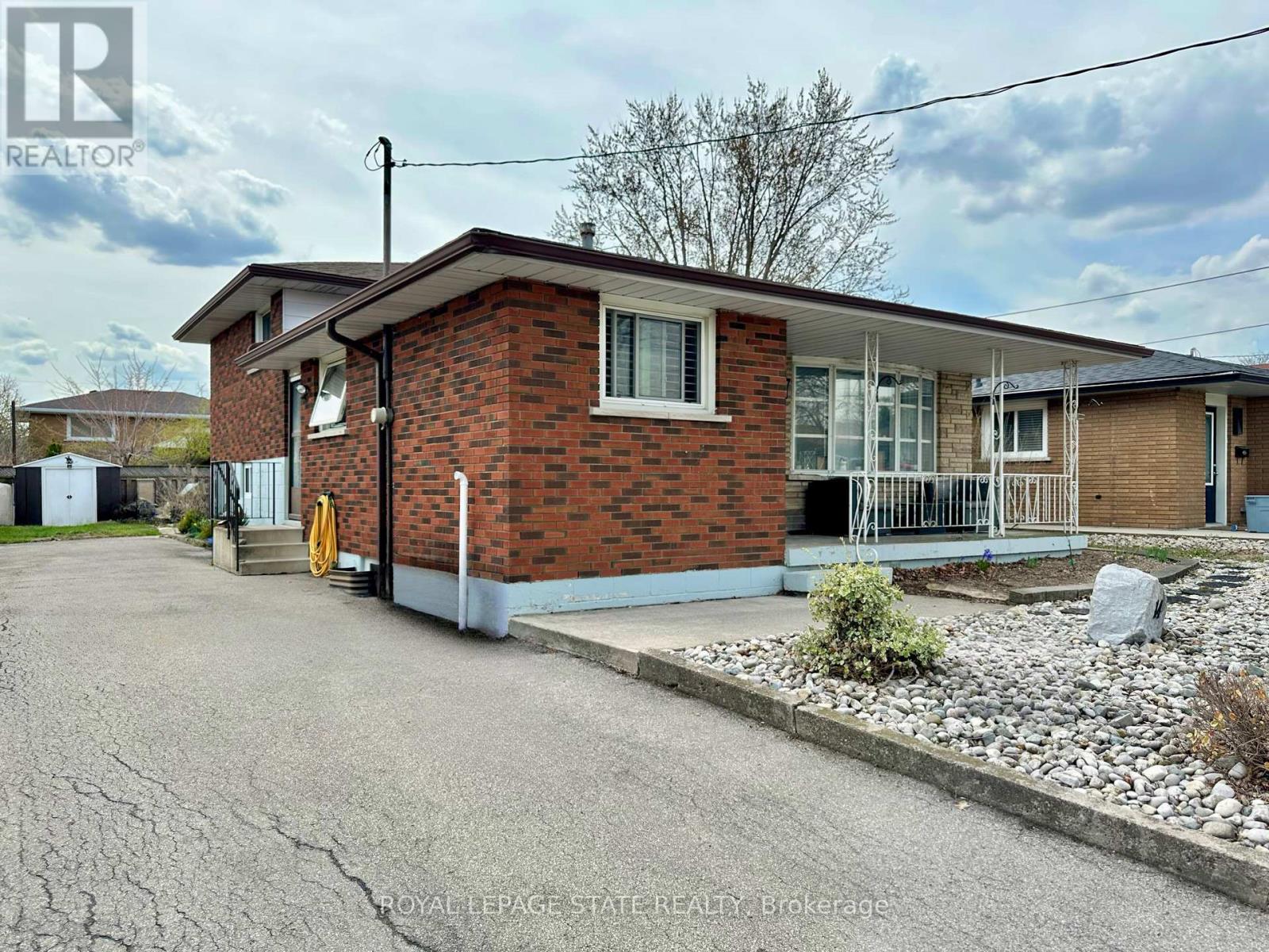 14 Anson Ave, Hamilton, ON L8T 2X3