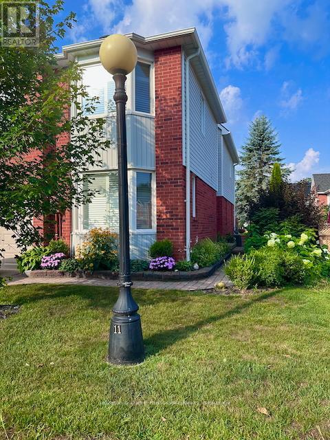 18 Shoreline Dr, Bracebridge, ON P1L 1Z4