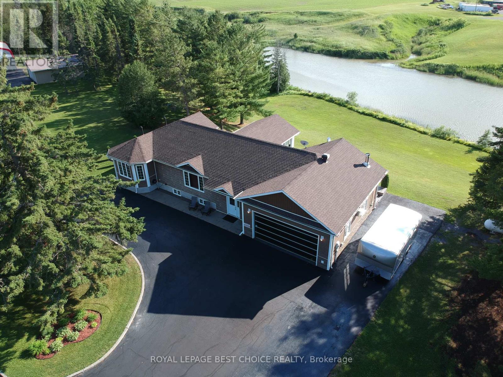 804164 Golf Course Rd, Temiskaming Shores, ON P0J 1P0