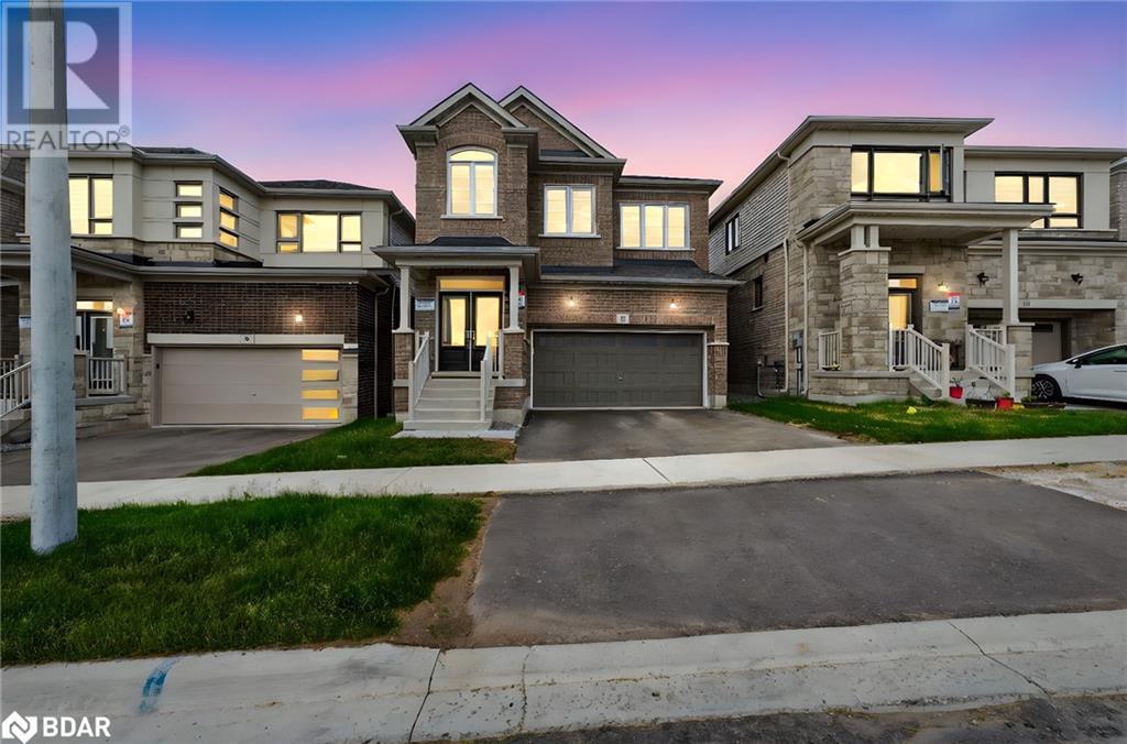 11 Phoenix Blvd Blvd, Barrie, ON L9J 0P6