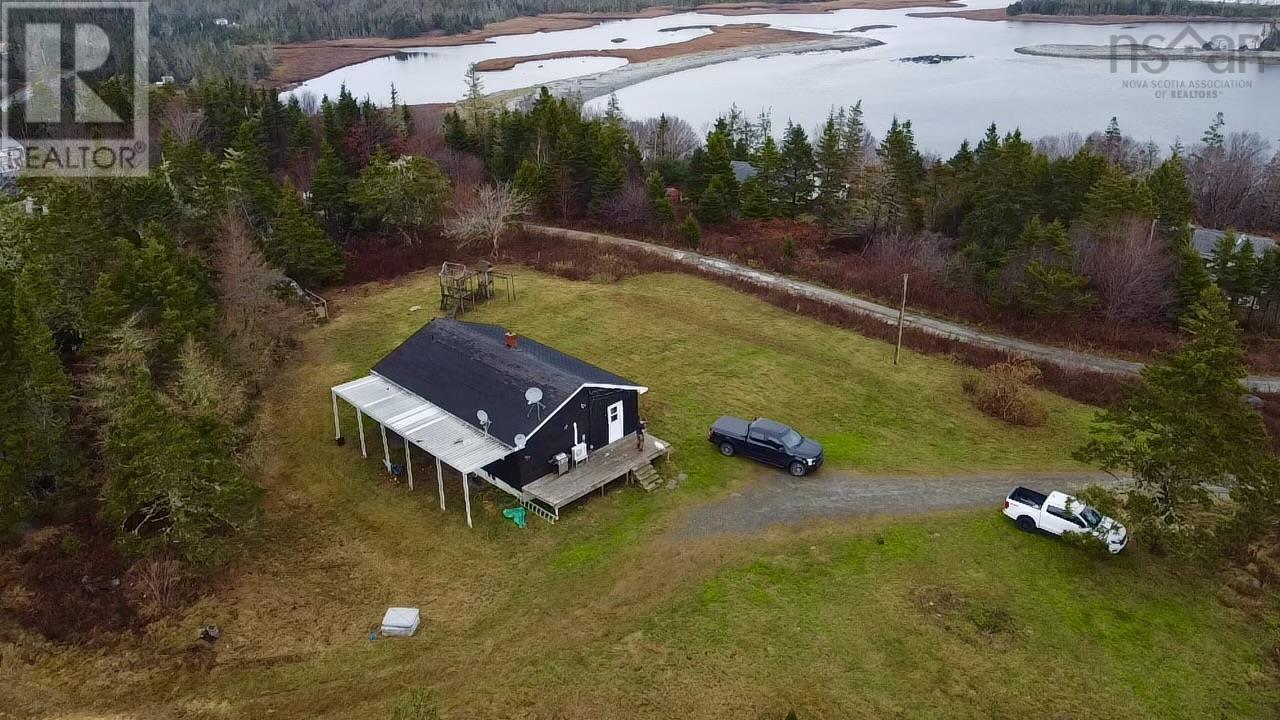 2510 W Ship Harbour Xrds, Owls Head, NS B0J 2L0