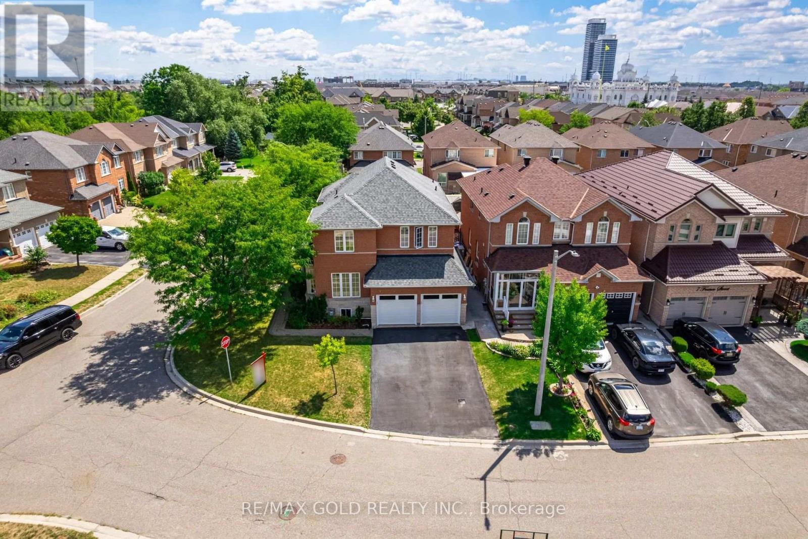 14 Martineau Rd, Brampton, ON L6P 1H2