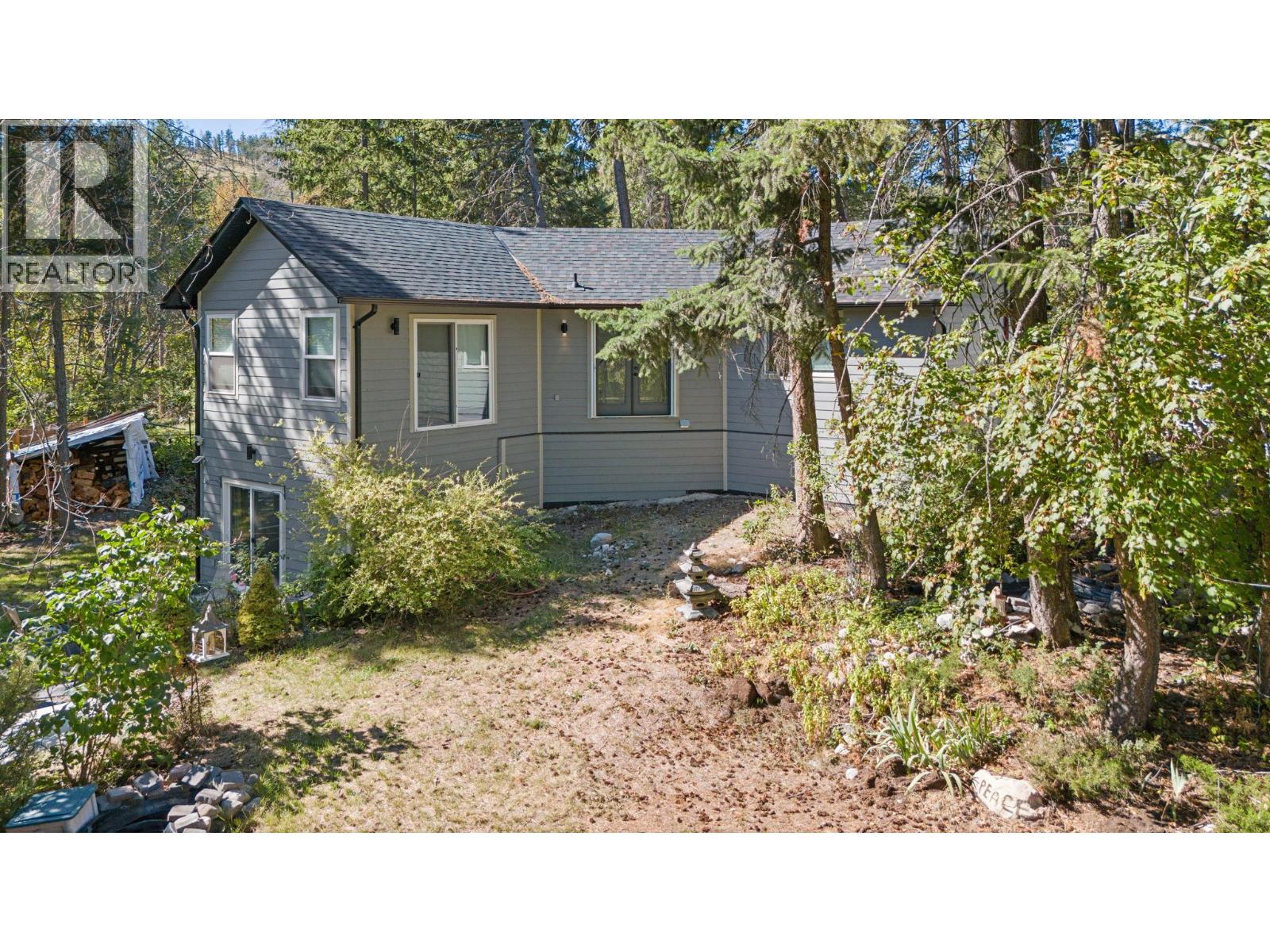 811 Firwood Rd, Kelowna, BC V1Z 3V5