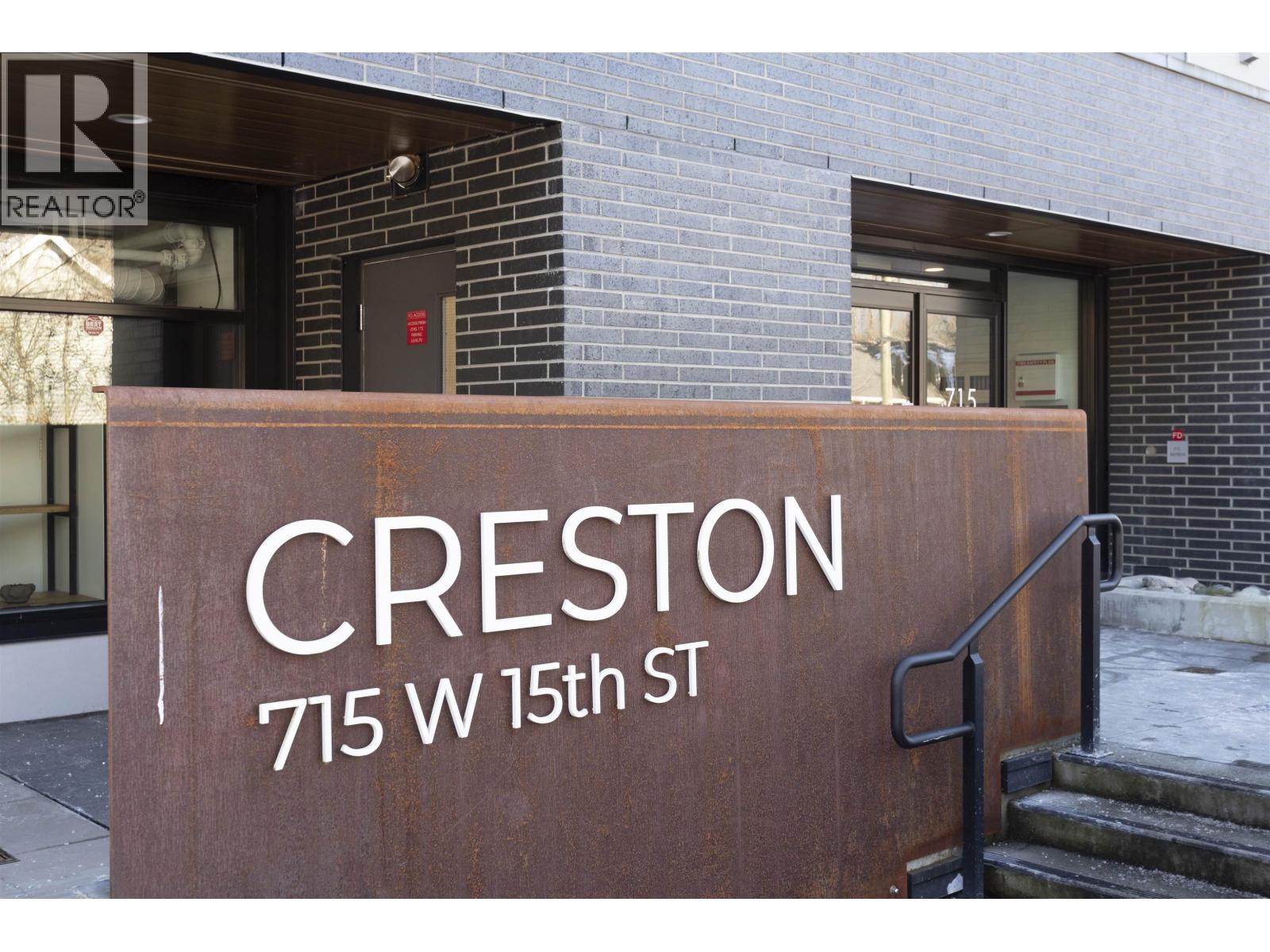 715 W 15th Street Unit 204, North Vancouver, BC V7M 1T2