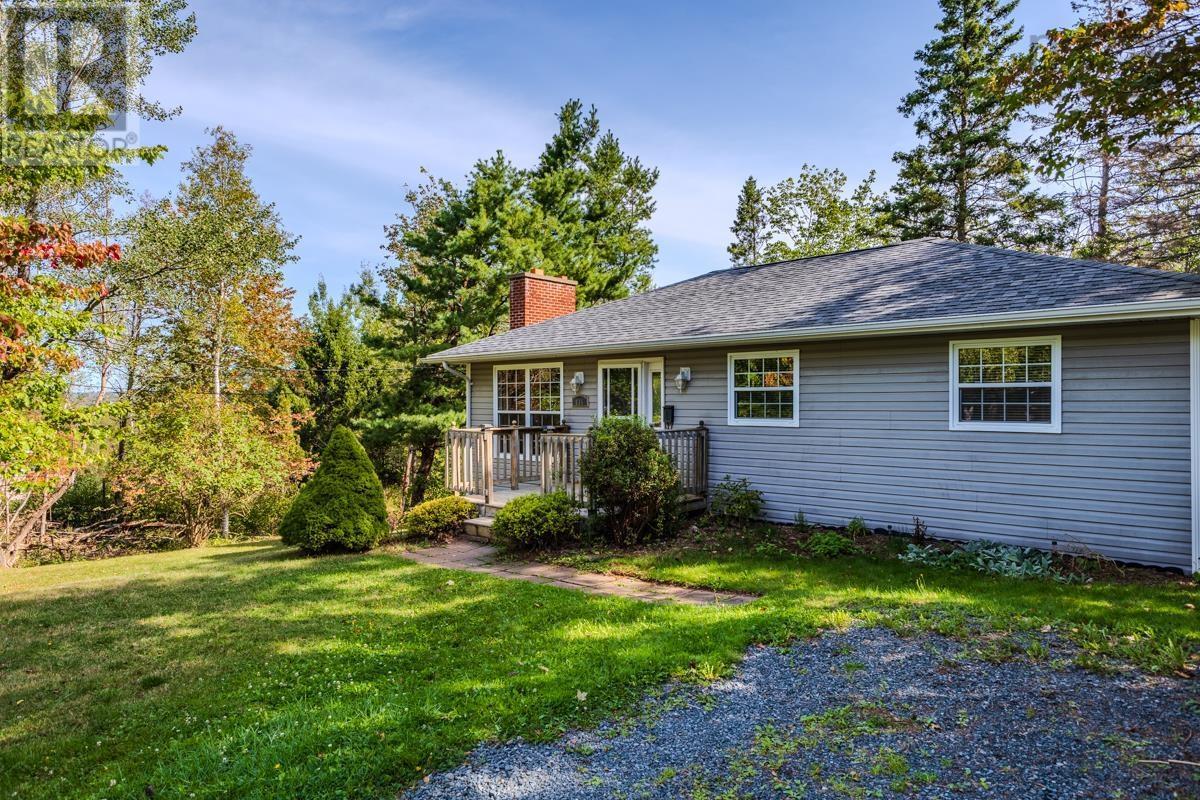 116 Spruce Dr, Truro, NS B2N 5R5
