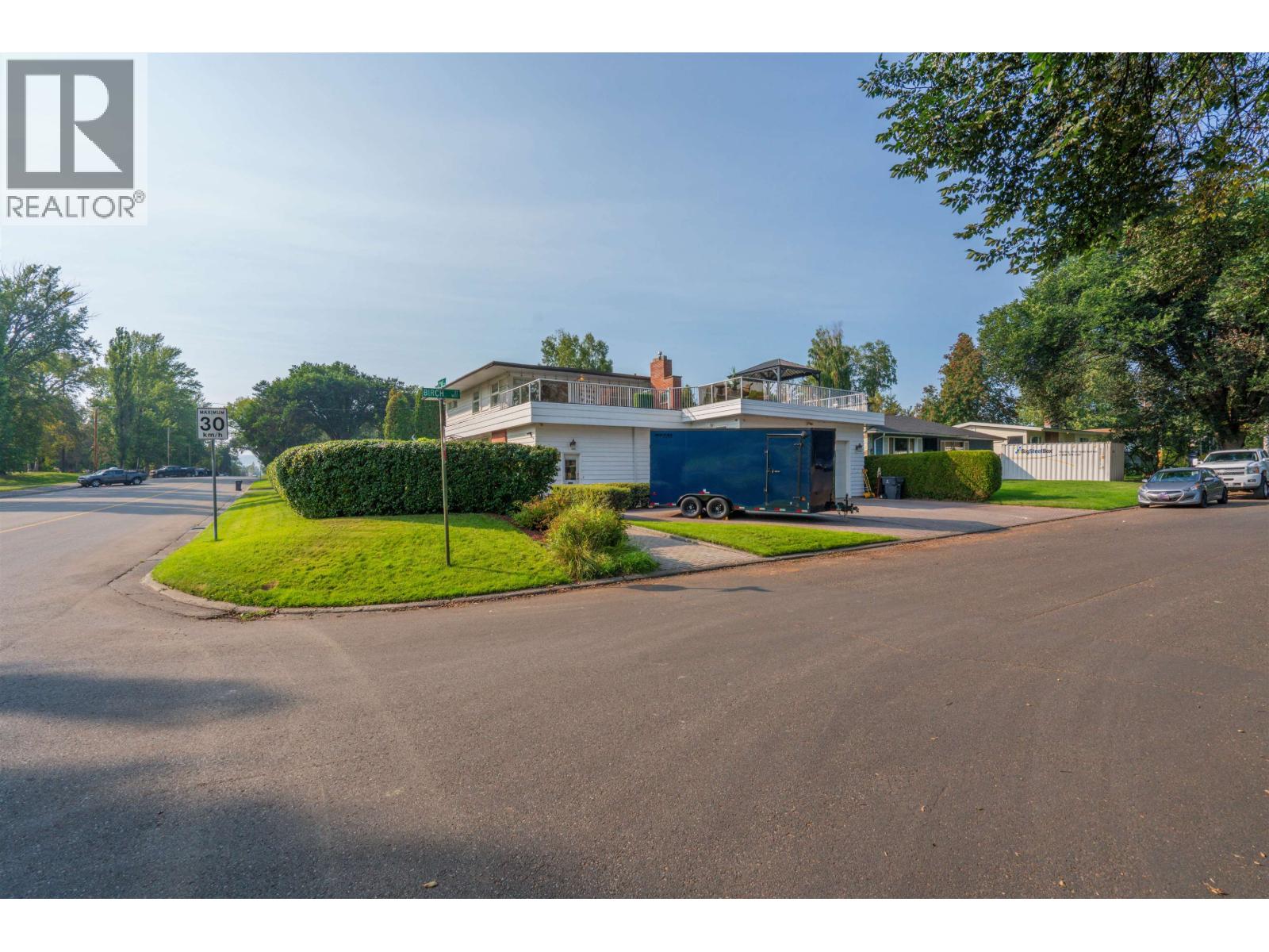 1689 Birch St, Prince George, BC V2L 1B3
