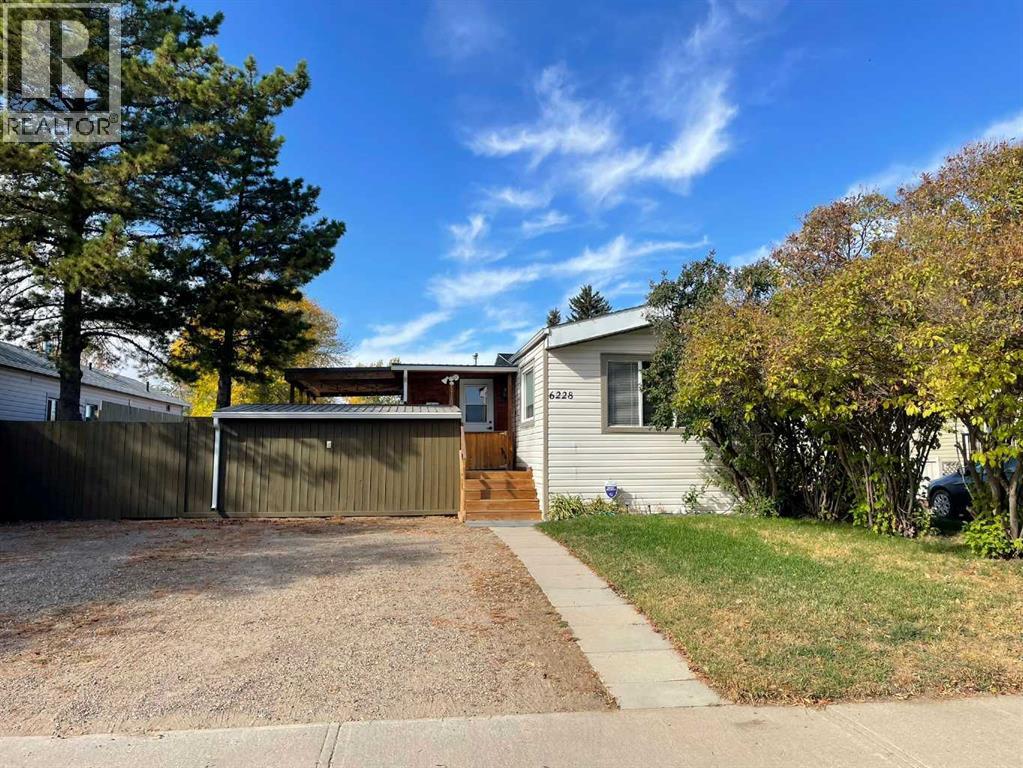 49 St Unit 6228, Taber, AB T1G 1J4
